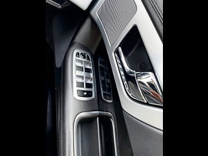 Jaguar XF thumbnail