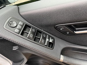 Mercedes-Benz R Class thumbnail