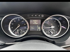 Mercedes-Benz R Class thumbnail