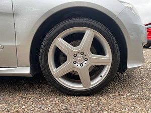 Mercedes-Benz R Class thumbnail