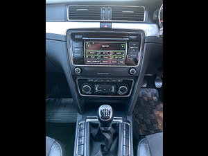 Skoda Superb thumbnail