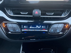 Toyota C-HR thumbnail