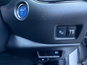 Toyota C-HR thumbnail