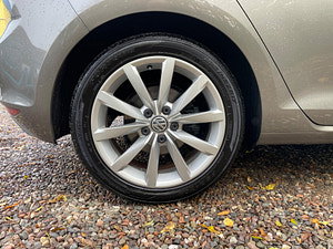 Volkswagen Golf thumbnail