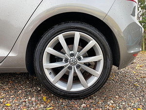 Volkswagen Golf thumbnail