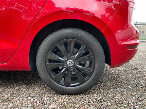 Volkswagen Golf SV thumbnail