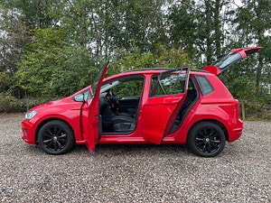 Volkswagen Golf SV thumbnail