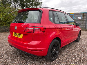 Volkswagen Golf SV thumbnail