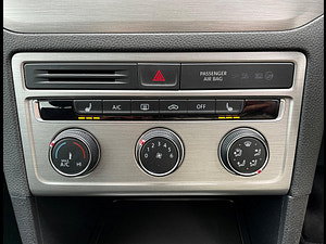 Volkswagen Golf SV thumbnail