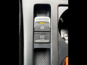 Volkswagen Passat thumbnail