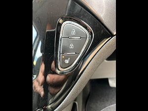 Vauxhall Corsa thumbnail