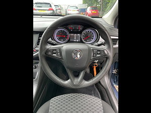 Vauxhall Astra thumbnail