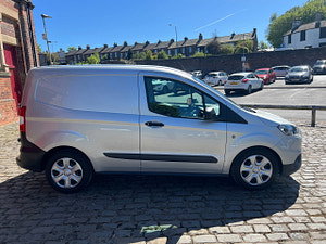 Ford Transit Courier thumbnail