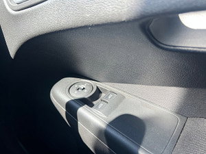 Ford Transit Courier thumbnail