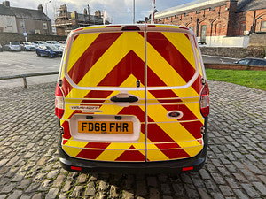Ford Transit Courier thumbnail