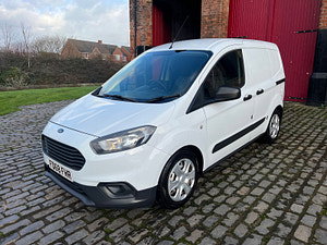 Ford Transit Courier thumbnail