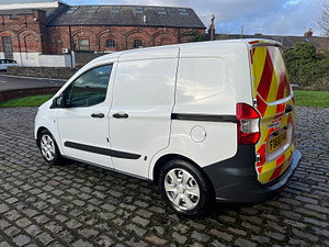 Ford Transit Courier thumbnail