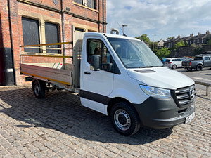 Mercedes-Benz Sprinter thumbnail