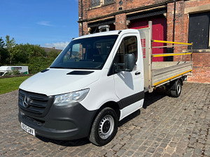 Mercedes-Benz Sprinter thumbnail