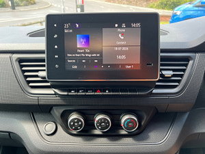 Renault Trafic thumbnail