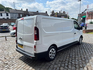 Renault Trafic thumbnail