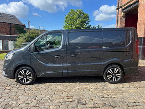 Renault Trafic thumbnail