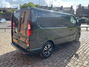 Renault Trafic thumbnail
