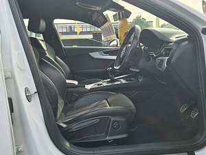 Audi A4 Avant thumbnail