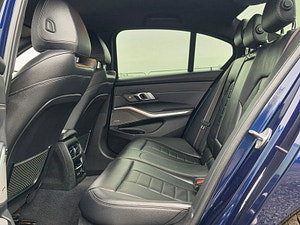 BMW 3 Series thumbnail
