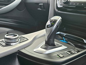 BMW 3 Series thumbnail