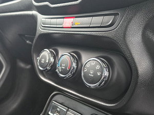 Jeep Renegade thumbnail