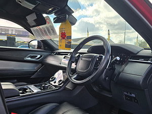 Land Rover Range Rover Velar thumbnail