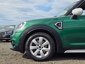 MINI Countryman thumbnail