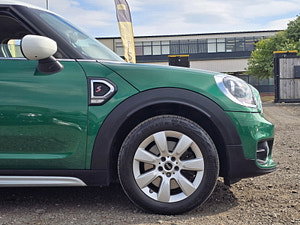 MINI Countryman thumbnail