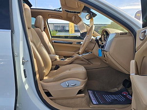 Porsche Cayenne thumbnail
