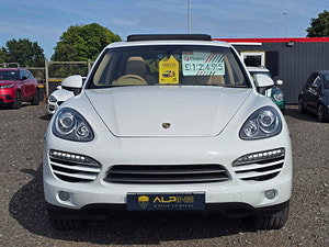 Porsche Cayenne thumbnail