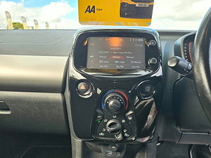 Peugeot 108 thumbnail