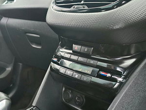 Peugeot 2008 thumbnail