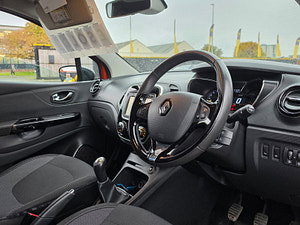 Renault Captur thumbnail