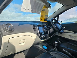 Renault Captur thumbnail