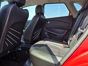 Renault Captur thumbnail