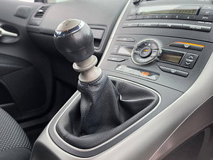 Toyota Auris thumbnail