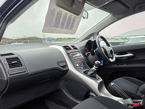 Toyota Auris thumbnail