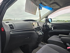 Toyota Estima thumbnail
