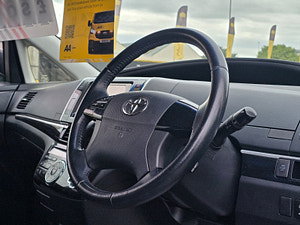 Toyota Estima thumbnail