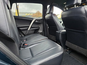 Toyota RAV4 thumbnail
