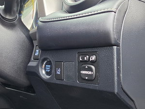 Toyota RAV4 thumbnail