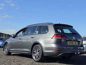 Volkswagen Golf thumbnail