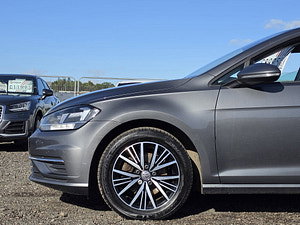 Volkswagen Golf thumbnail