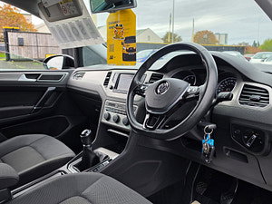 Volkswagen Golf SV thumbnail